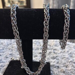 Stylish Silver Chain Necklace and Bracelet Set
